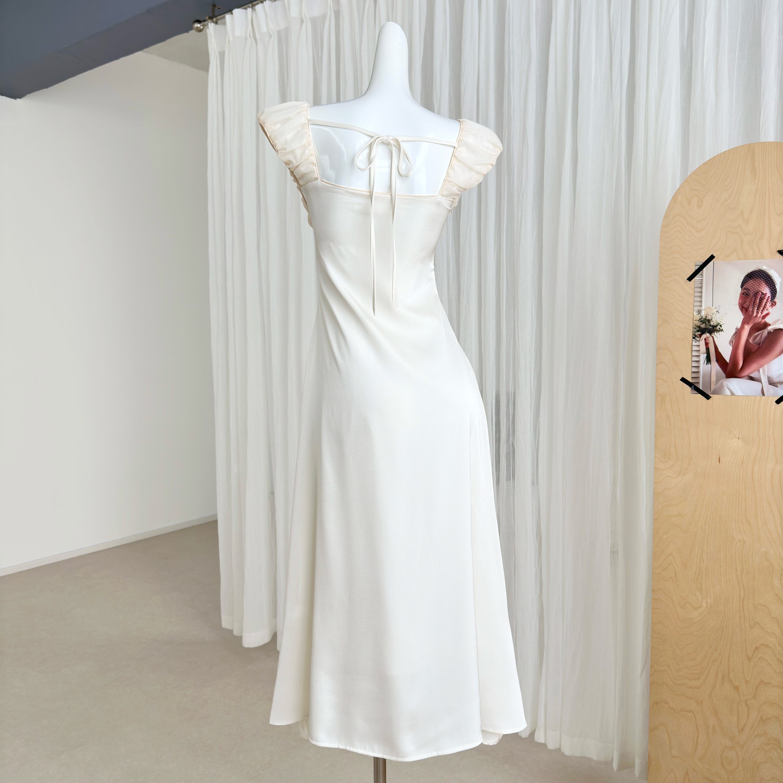 Elegant U-Neck Ruched Embroidered A-Line Maxi Dress - Image 5