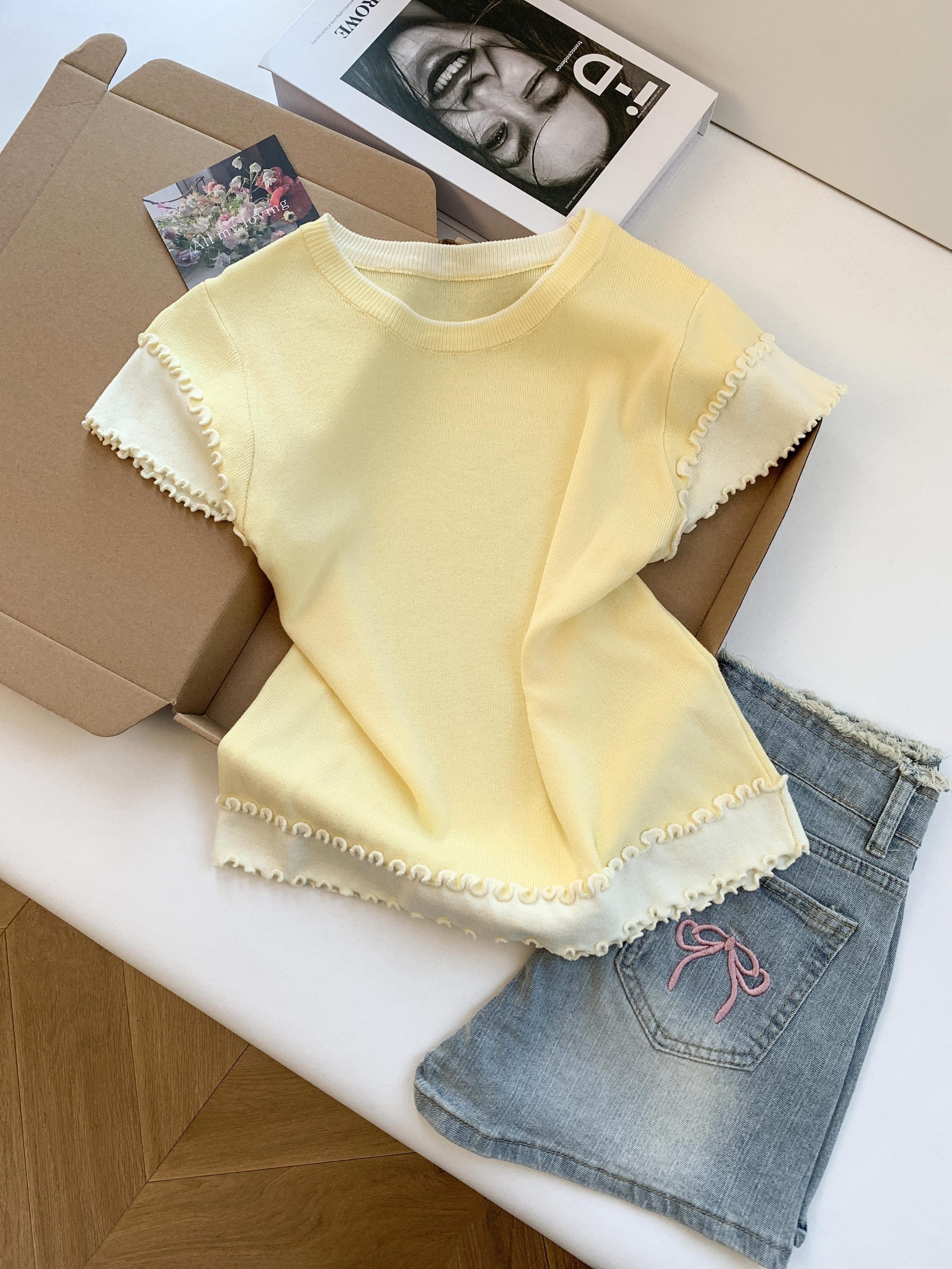 Women's Summer Short Sleeve Knit T-Shirt with Contrast Color Ruffle Trim - Image 2