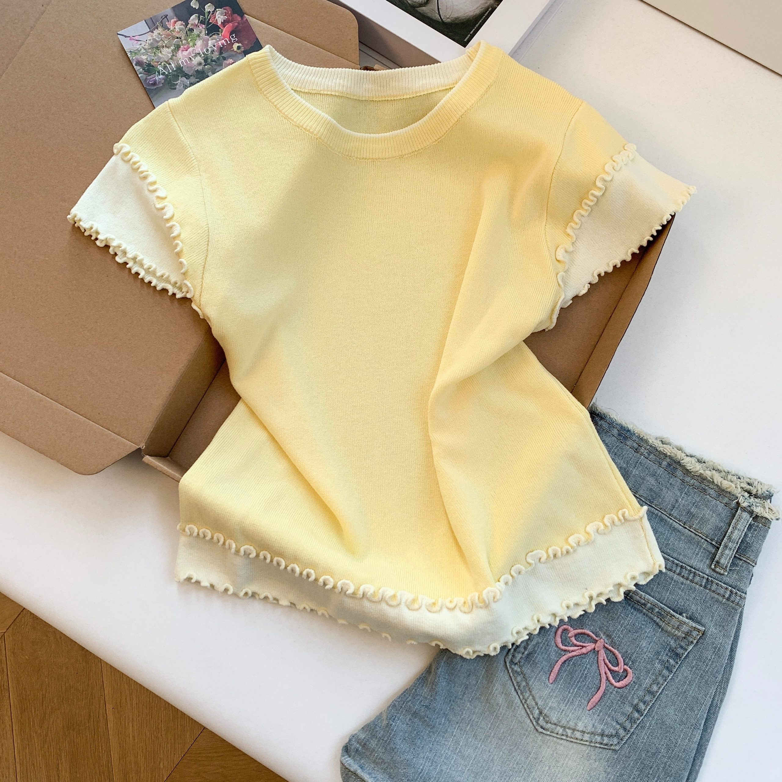 Women's Summer Short Sleeve Knit T-Shirt with Contrast Color Ruffle Trim - Image 5